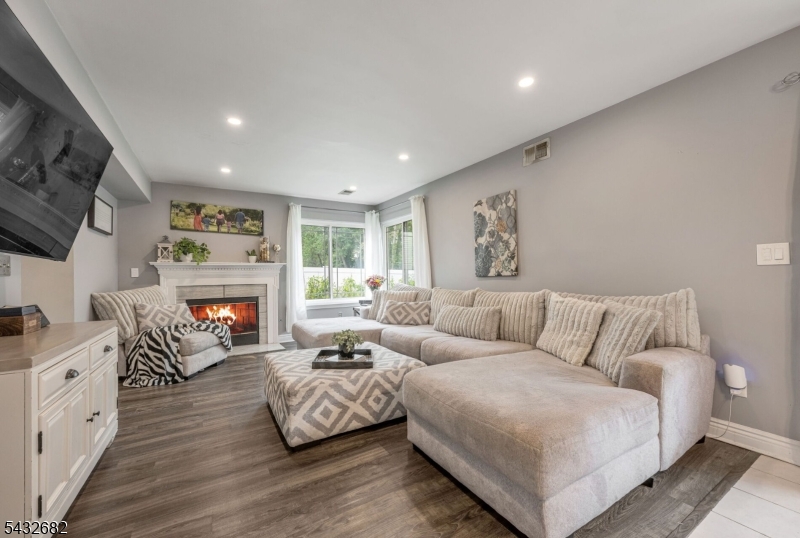 WATERS EDGE - Residential