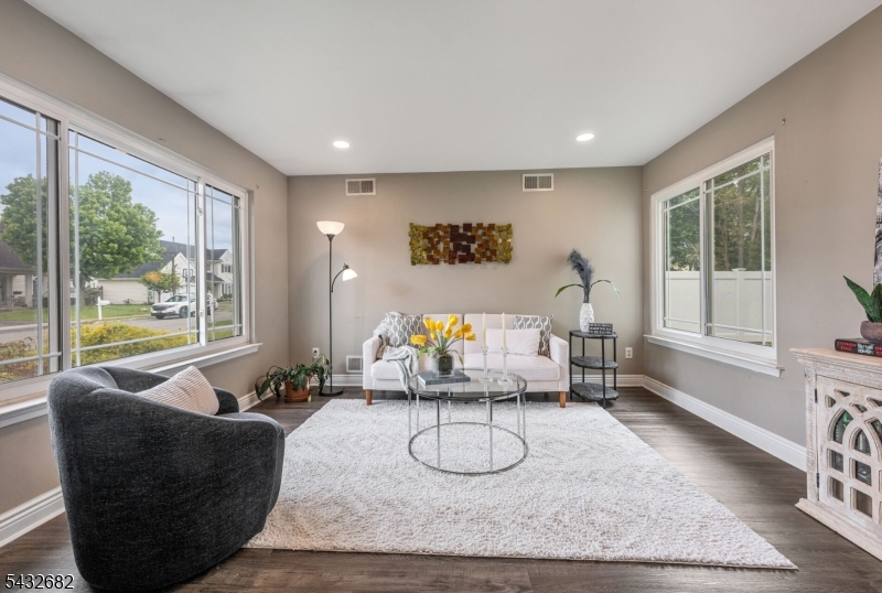 WATERS EDGE - Residential