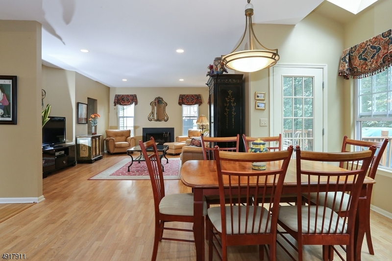 POETS PEAK - Residential