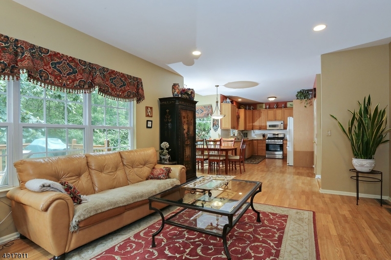 POETS PEAK - Residential