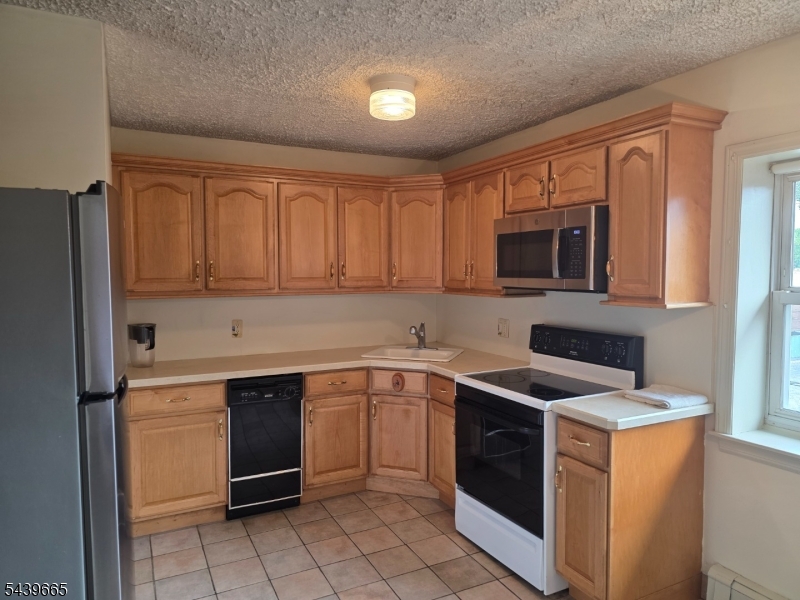 MANOR I CONDO - Residential