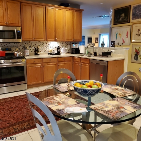 SOMERSET RUN - Residential