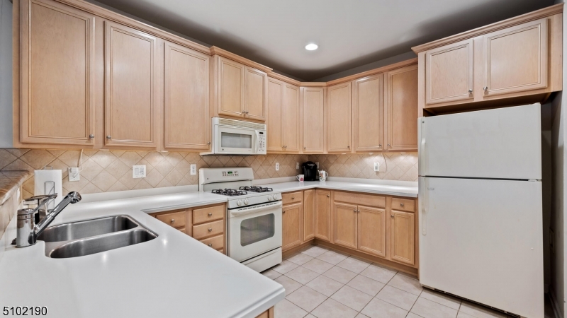 SOMERSET RUN - Residential