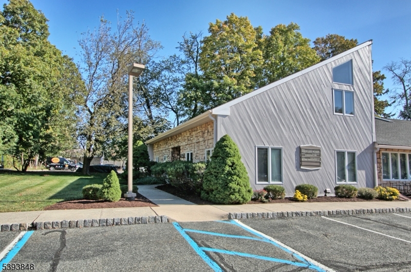 Crossroads Prof Center - Commercial Sale