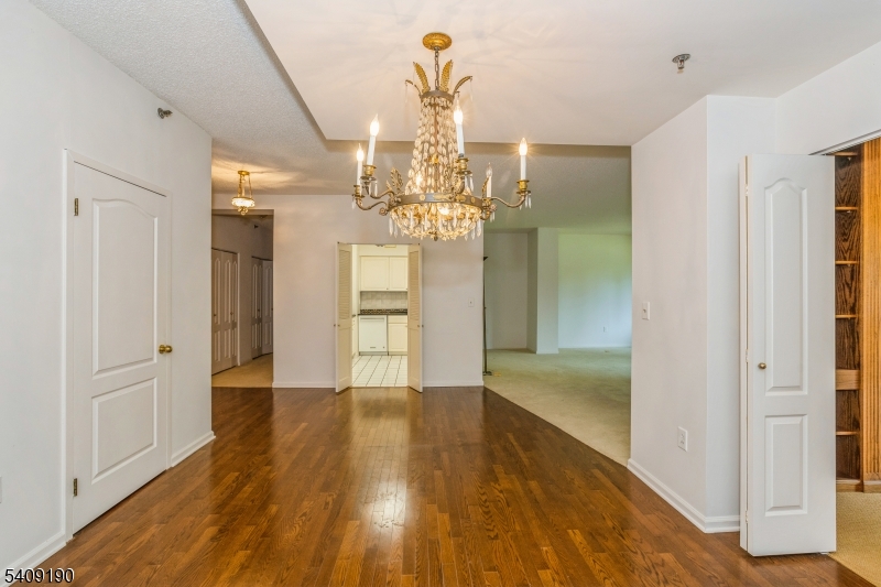 Crown View Manor - Residential
