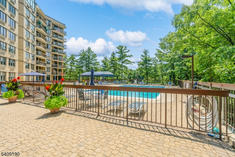 Crown View Manor - Residential