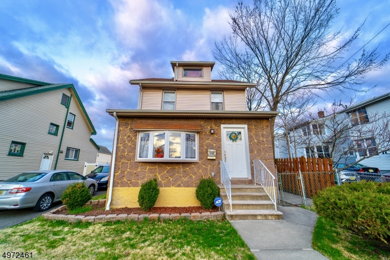 You do not want to miss out on this amazing 3 bedroom 1.5 bathroom colonial home! In great locale with amazing homes surrounding it and close to public transportation, shops, and schools!
