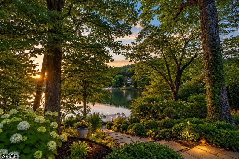 Skyline Lakes Section - Residential
