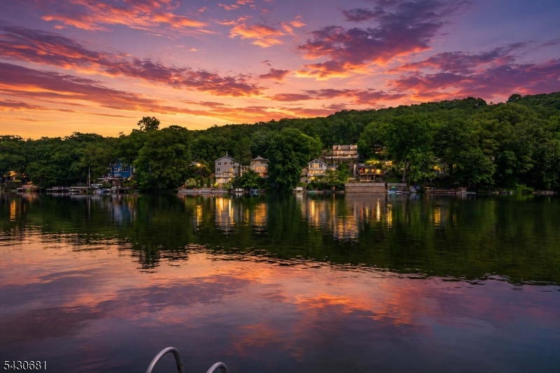 Skyline Lakes Section - Residential