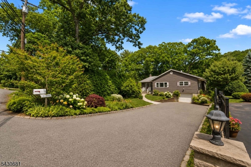 Skyline Lakes Section - Residential