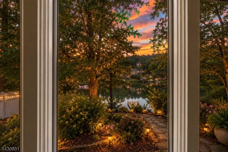 Skyline Lakes Section - Residential