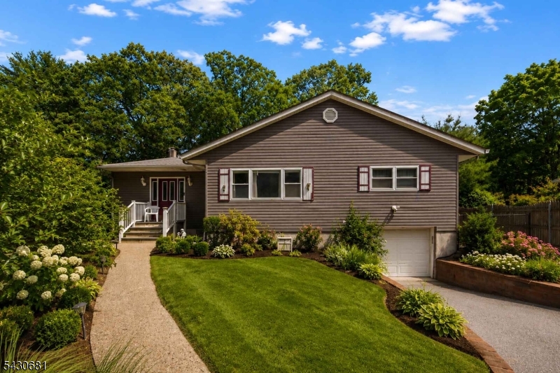 Skyline Lakes Section - Residential