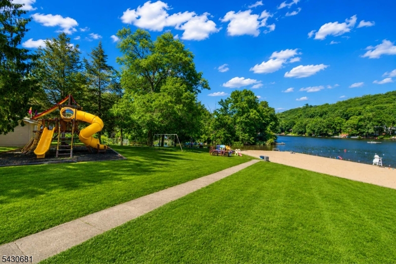 Skyline Lakes Section - Residential