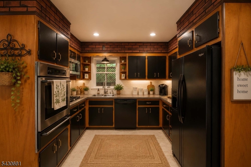 Skyline Lakes Section - Residential