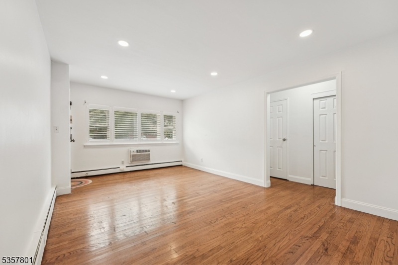 Verona Manor - Residential Lease