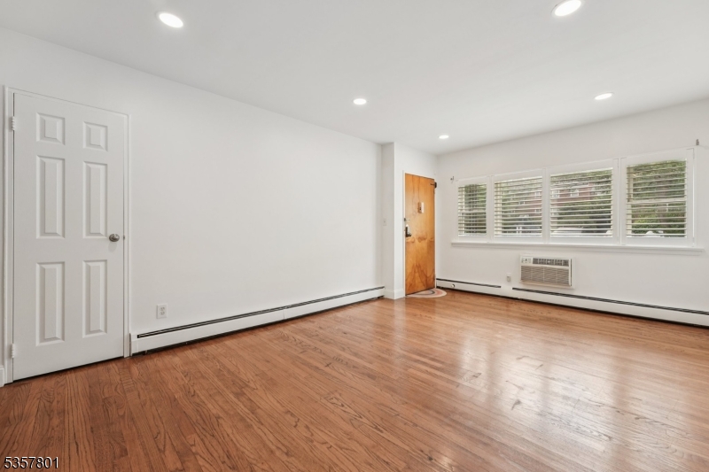 Verona Manor - Residential Lease