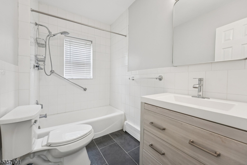 Verona Manor - Residential Lease