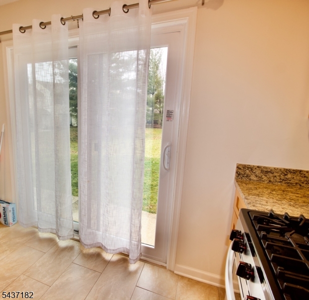 SOCIETY HILL - Residential Lease