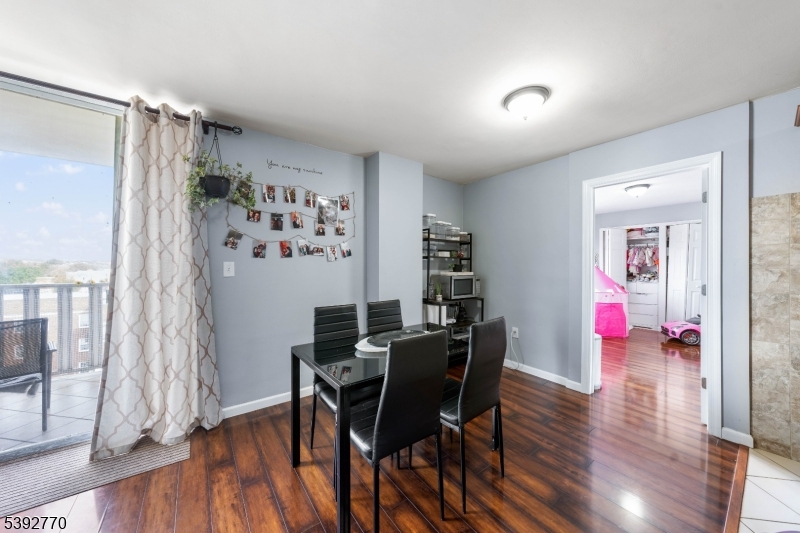 Polonaise Condominiums - Residential