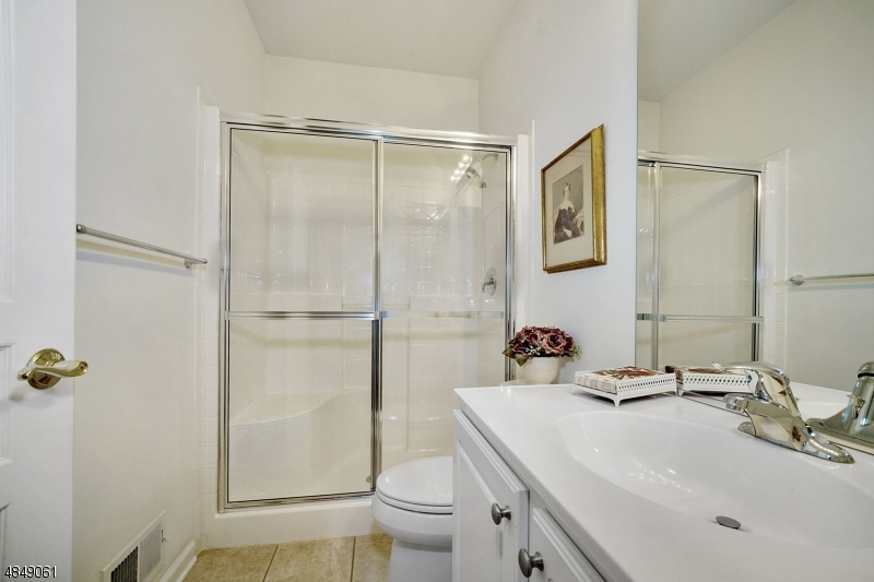 SOMERSET RUN - Residential