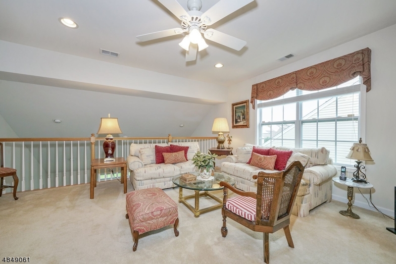 SOMERSET RUN - Residential
