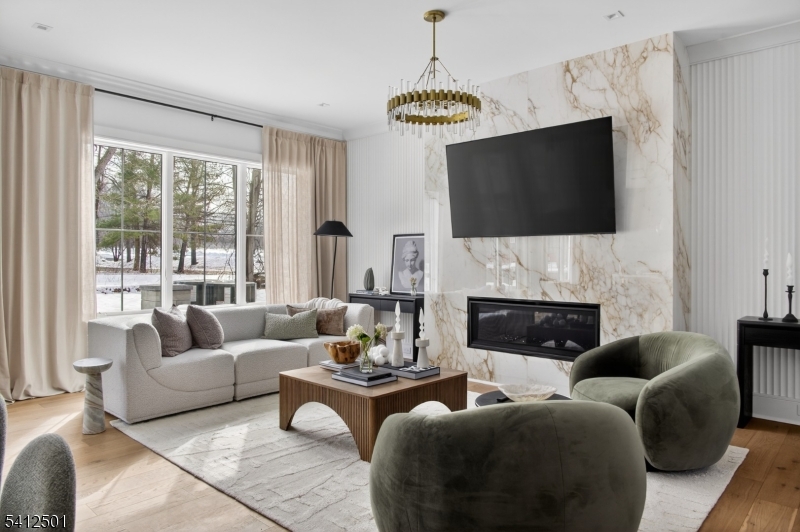 Upper Grande Rockleigh - Residential
