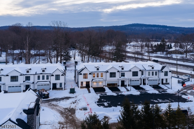 Upper Grande Rockleigh - Residential