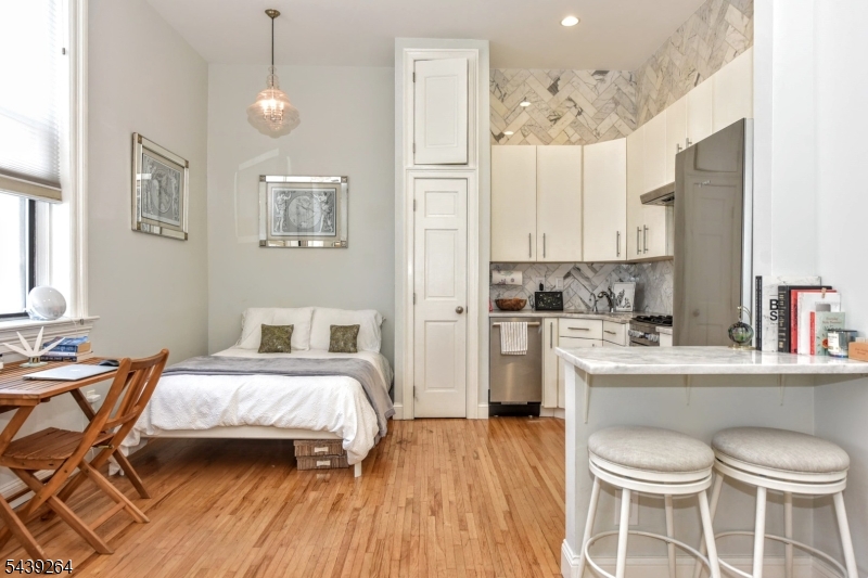 Station Square - Residential