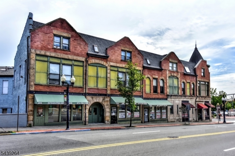 Station Square - Residential