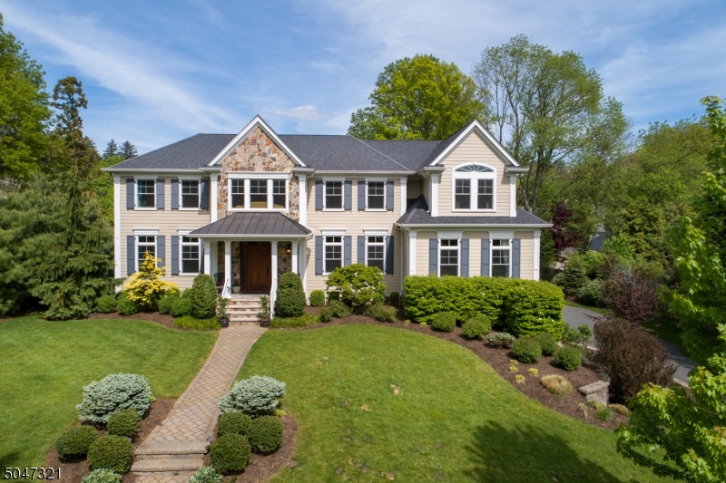 Dream home alert in sought after Rolling Hill! Fabulous flr plan with updated kit, fam rm w/ gas fp,  guest suite & study. 5 BRS on 2nd level plus second den, incredible master suite w/ sitting rm, soaring clngs, incredible h/w fls w/walnut inlay & meticulous moldings. Outstanding architectural details & expert craftsmanship. Updated Chef's Kitch w/cust cabinetry, Viking apps & Breakfast Rm, gorgeous FR, 1st Fl Guest Suite, Butler's Pantry, Formal DR, elegant LR, 1st Level Office. MBR Suite w/the BEST Walk In clst, Sitting Rm & refinished lux bath.  Amazing Outdoor Spaces with new profess. landscap, new outdr lts, Deck & new Patio w/built in Fire Pit. Fab Mud Rm w/TONS of storage off 3 Car Garage. 2nd Fl Laundry. Huge LL Rec Rm, Wine clst & Guest Suite.  Rolling Hill Association social events, top schools!