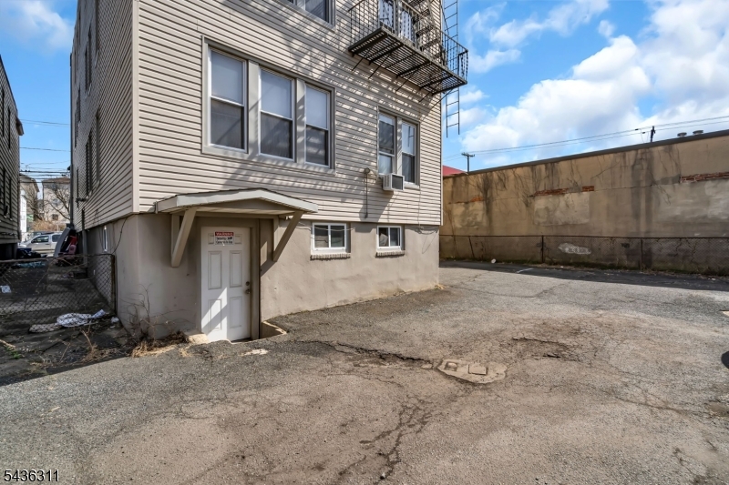unknown - Residential