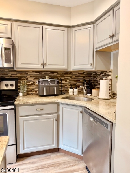 Condo/Coop/Townhouse - Residential