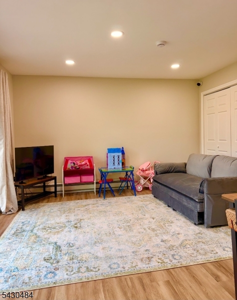 Condo/Coop/Townhouse - Residential
