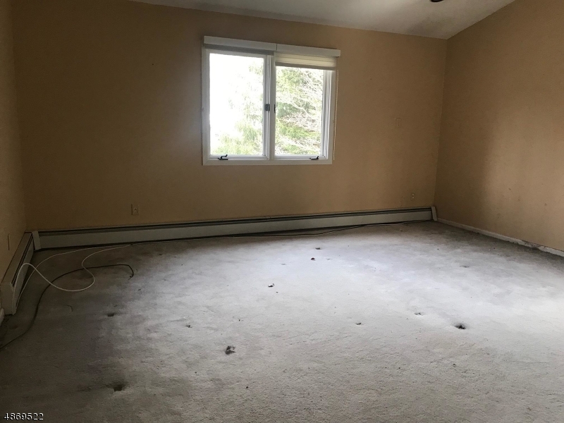 COLONIAL OAKS - Residential