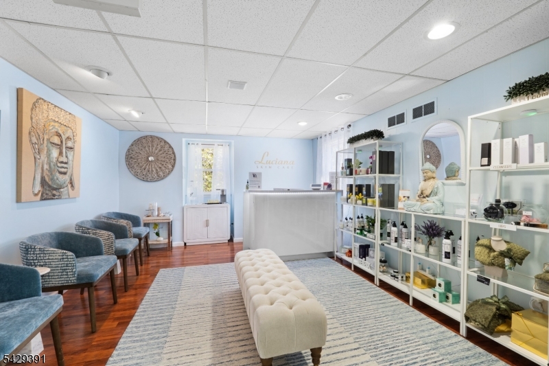 Downtown - Commercial Sale