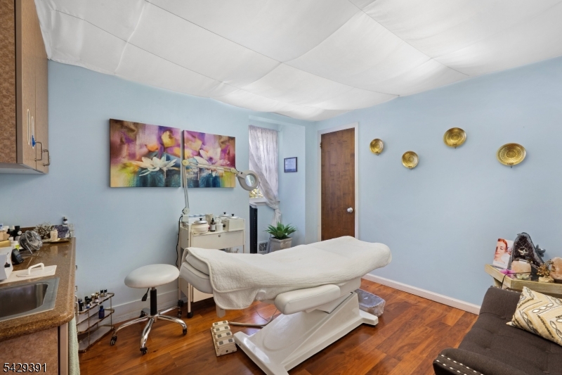 Downtown - Commercial Sale