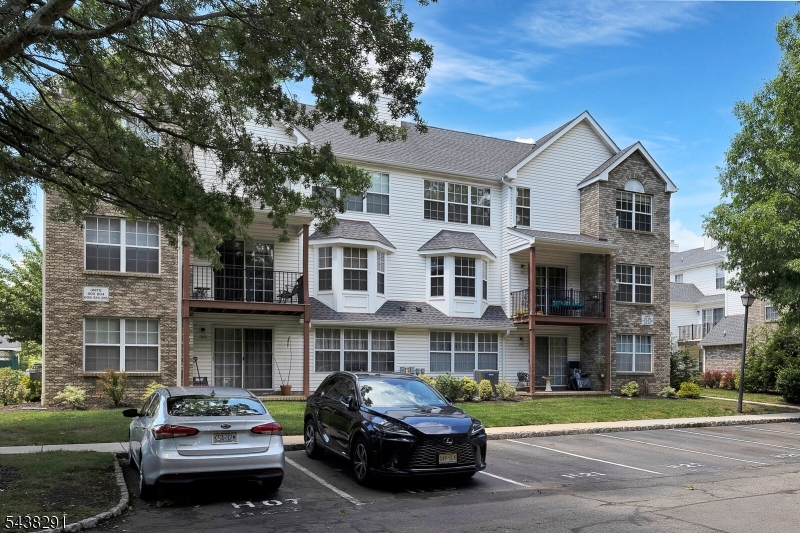 Renaissance Bldg 08 - Residential