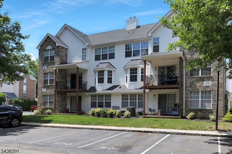 Renaissance Bldg 08 - Residential
