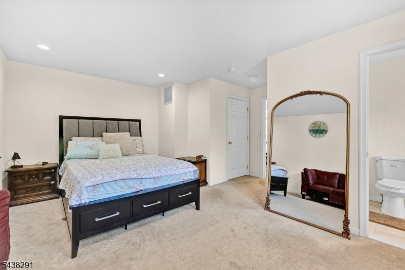 Renaissance Bldg 08 - Residential