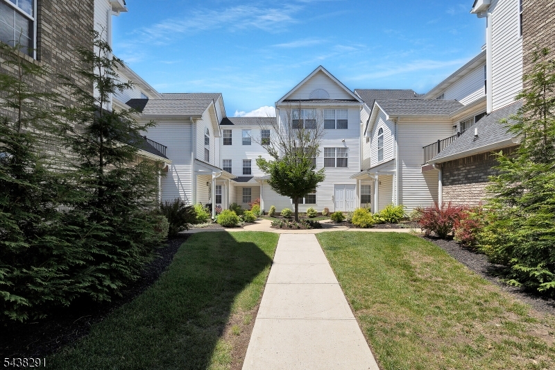 Renaissance Bldg 08 - Residential