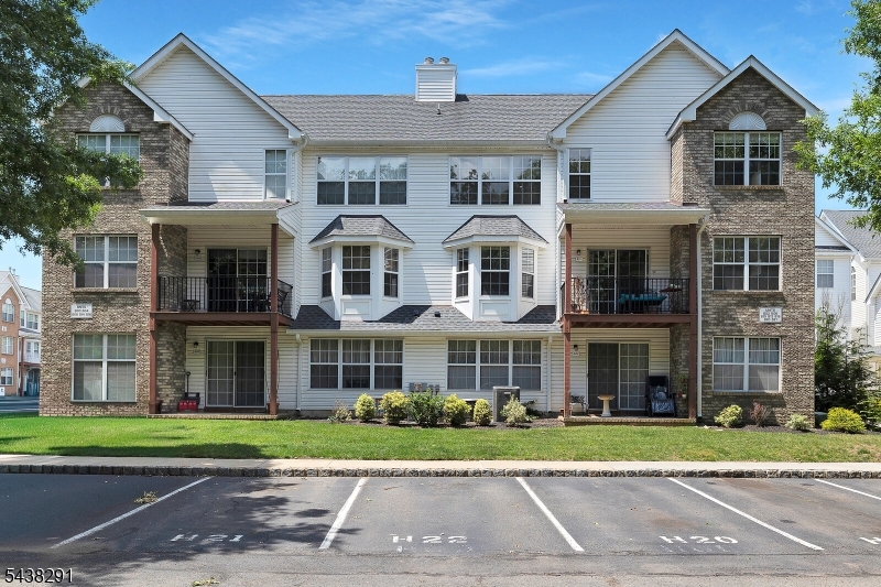 Renaissance Bldg 08 - Residential