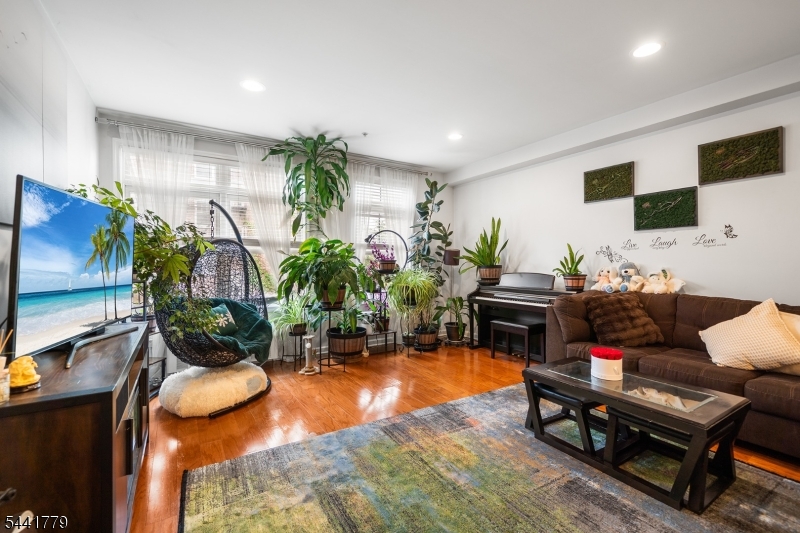 Insignia Gardens - Residential
