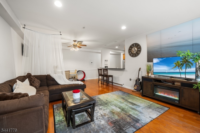 Insignia Gardens - Residential