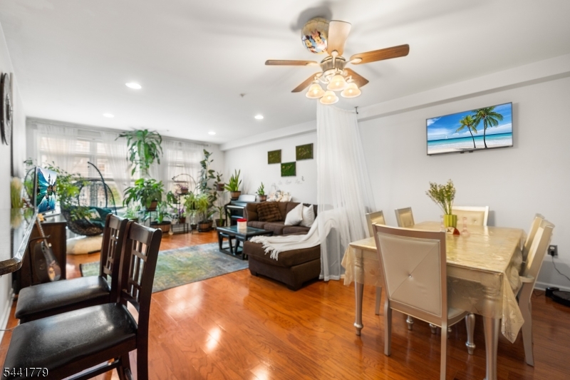Insignia Gardens - Residential
