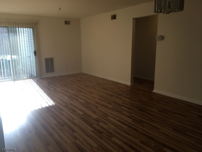 SEASONS GLEN - Residential Lease