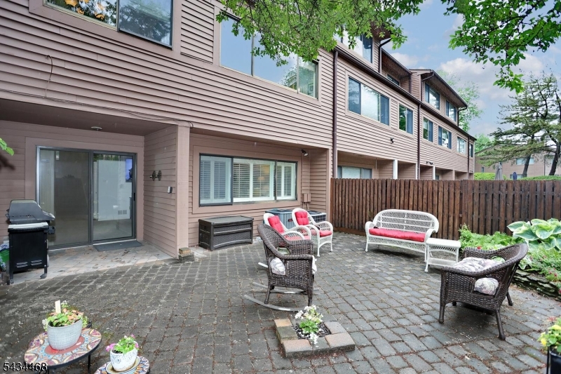 Washington Commons - Residential
