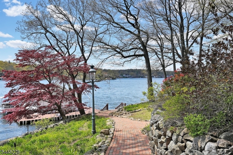 Lk. Hopatcong-Halsey Island - Residential