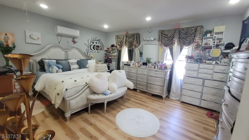 Forest Hills - Residential Income