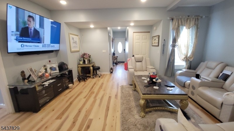 Forest Hills - Residential Income
