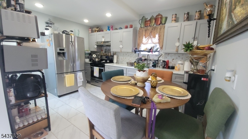 Forest Hills - Residential Income